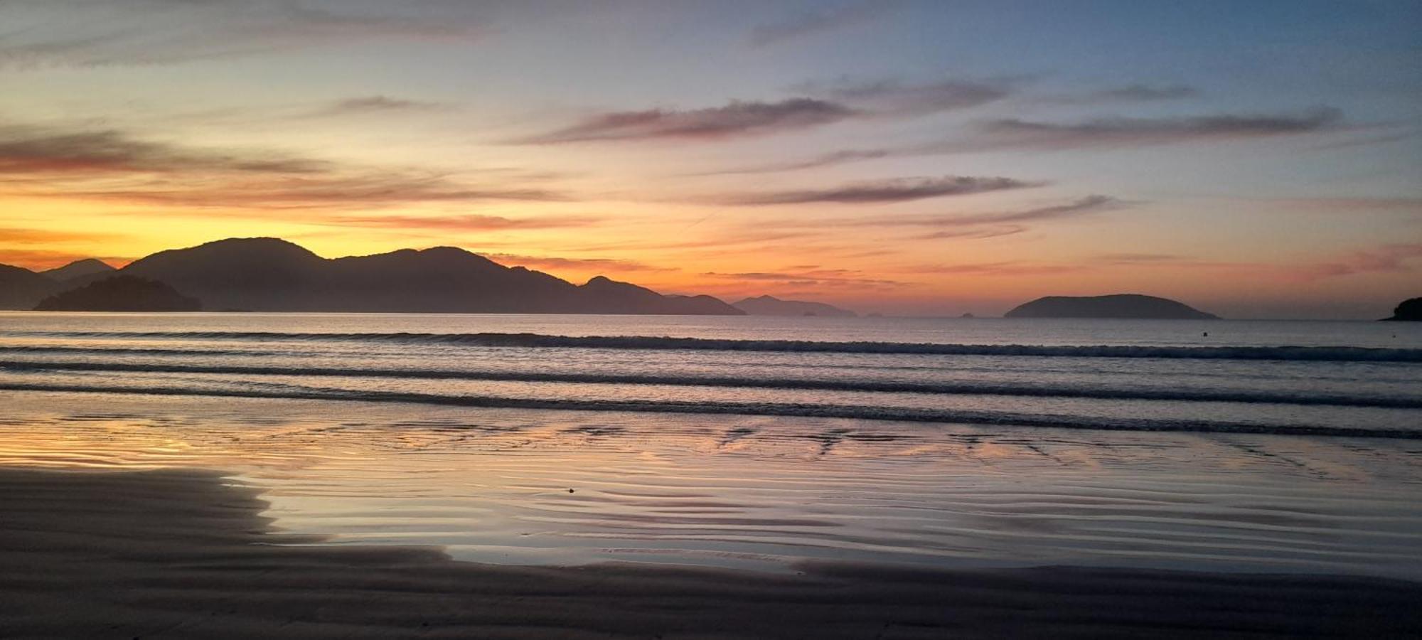 Sacada Gourmet, Piscina E Ar Condicionado Appartement Ubatuba Buitenkant foto